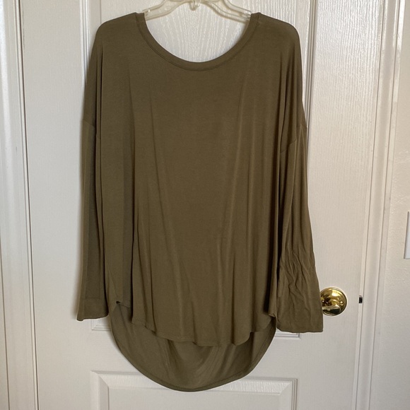 BEAUTIFUL NEW BOUTIQUE SHIRT! 🥳HP🥳 7/3 - Picture 6 of 7